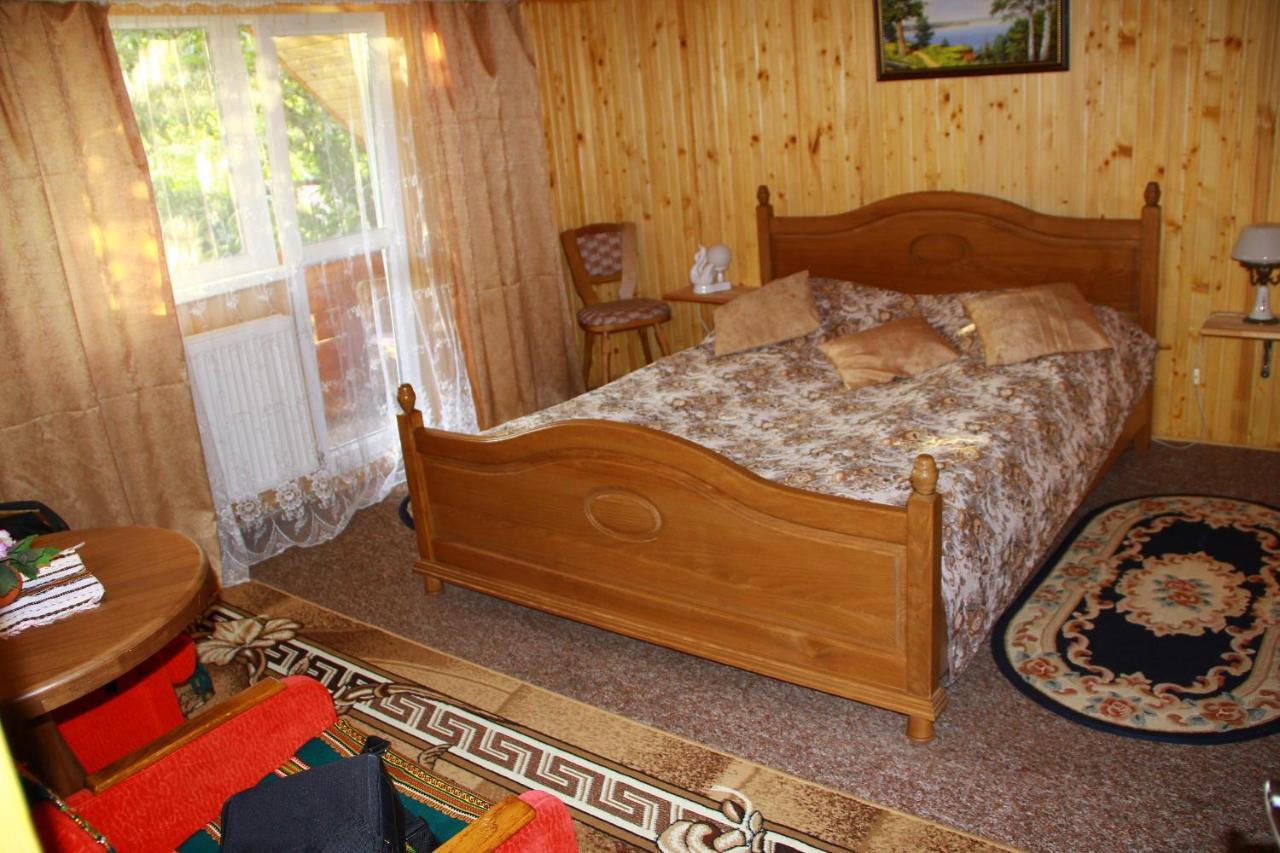 У Андрія Hotel Yaremche Luaran gambar